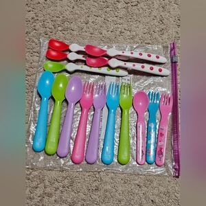 Baby / Toddler Utensil Set - Spoons & Forks - Nuk & Trolls Poppy